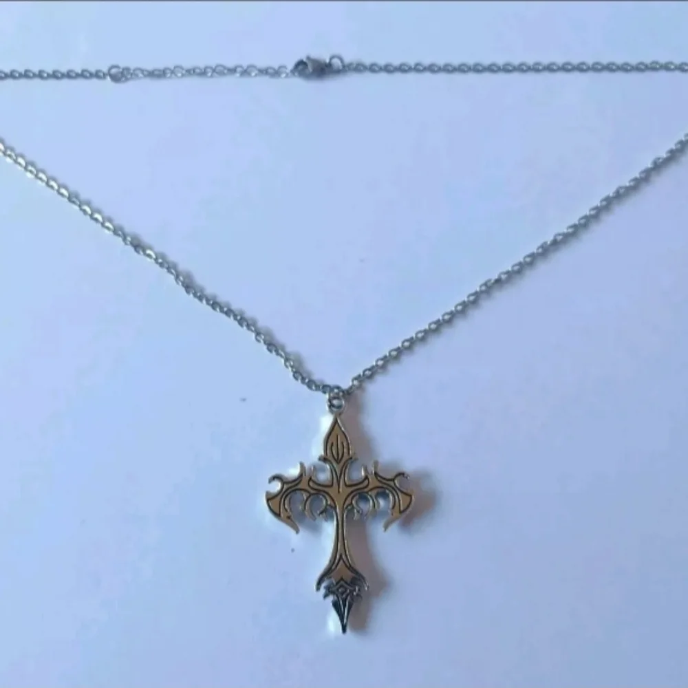 Vintage Style Gothic Cross Pendant Necklace 20 Inches Stainless Steel New